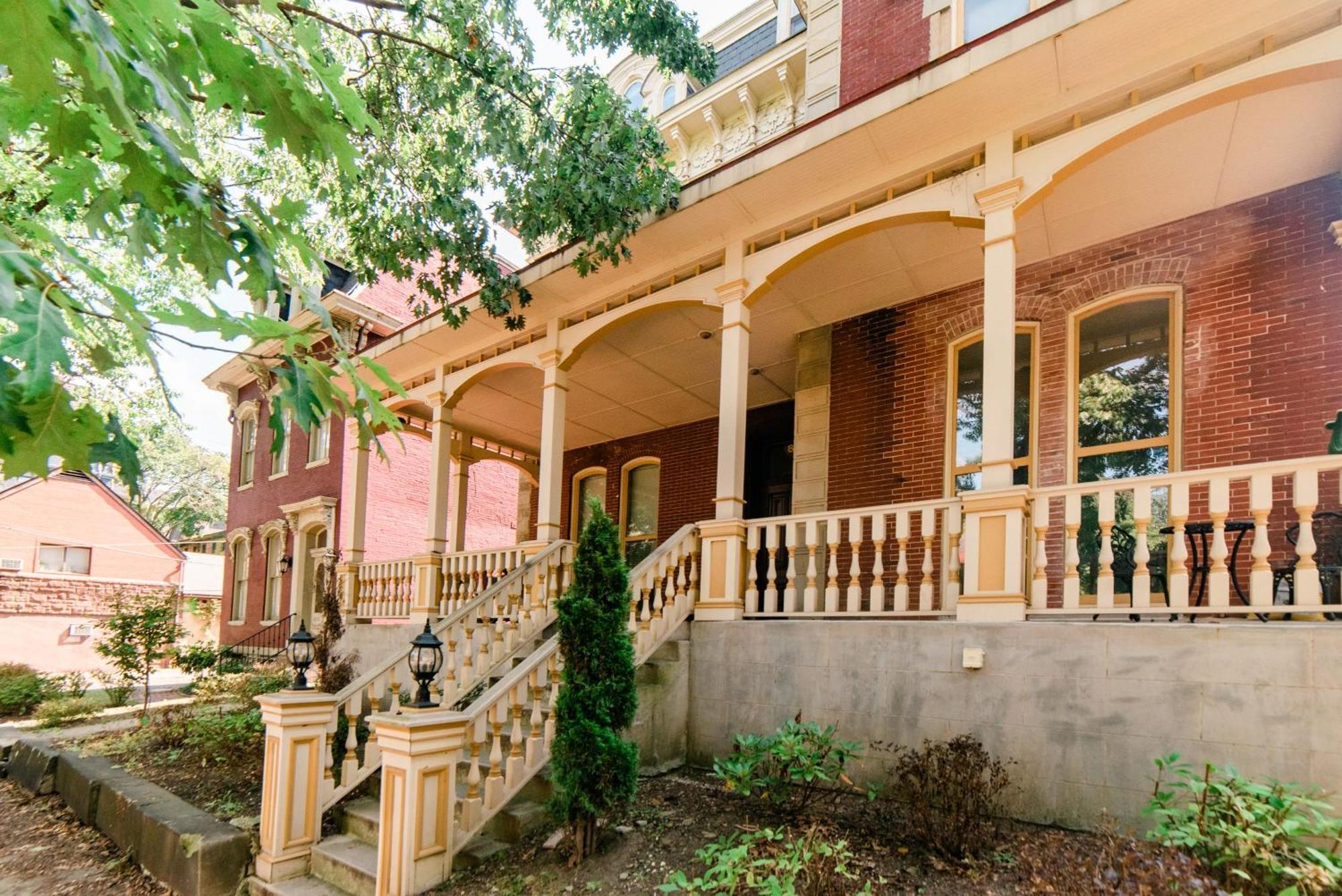 Unbeatable Location - Walkable Entertainment Apartment Pittsburgh