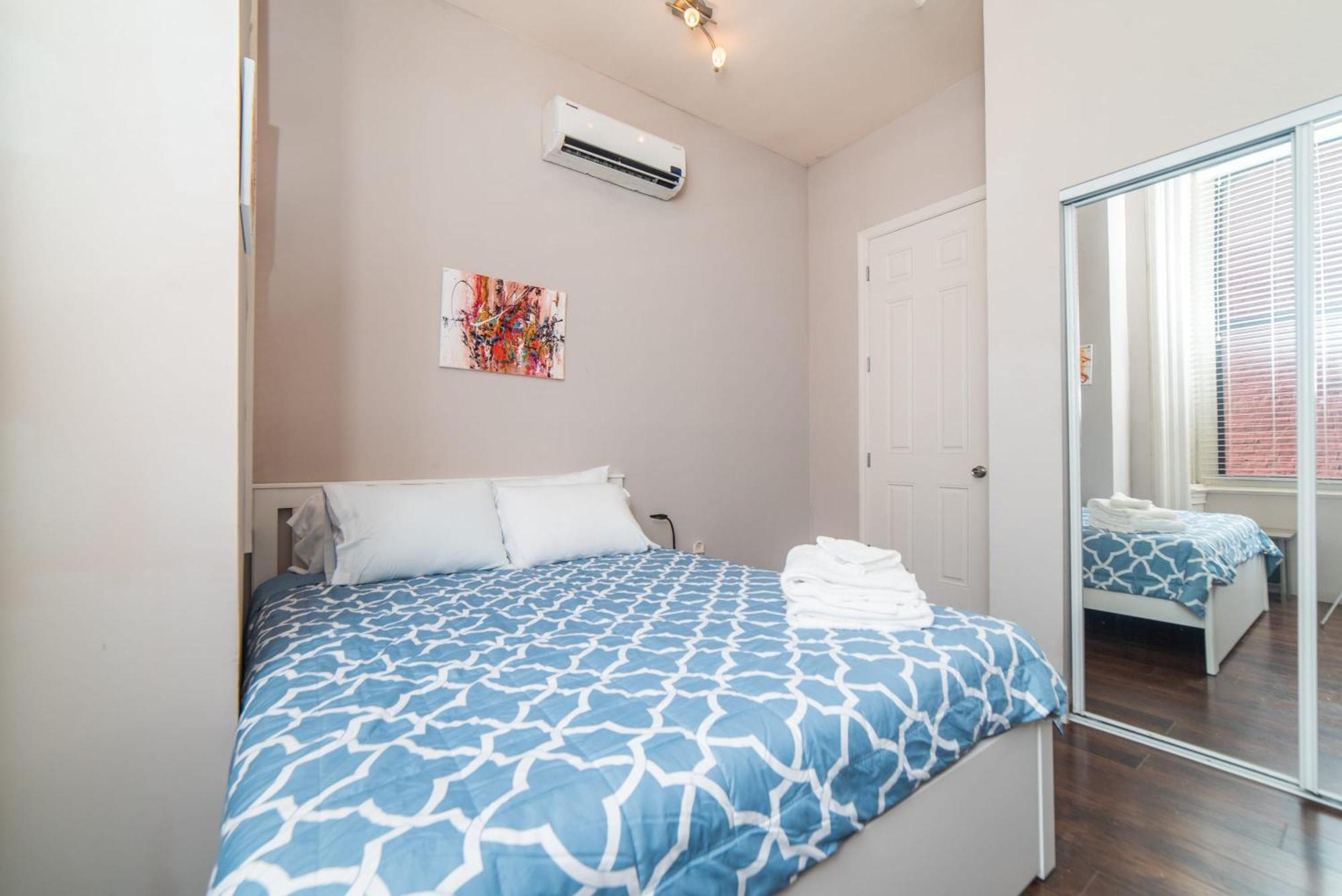 Apartment Unbeatable Location - Walkable Entertainment