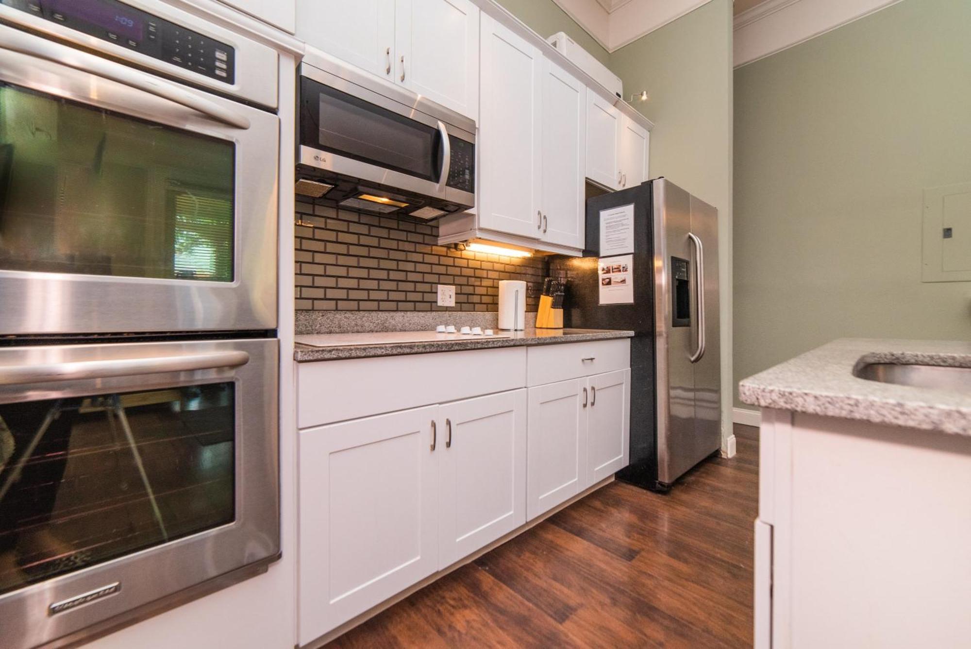 Apartment Unbeatable Location - Walkable Entertainment *